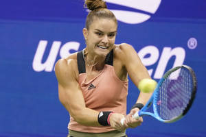 女網球選手在美國網球公開賽比賽中擊球。 — 溫布頓 壁紙