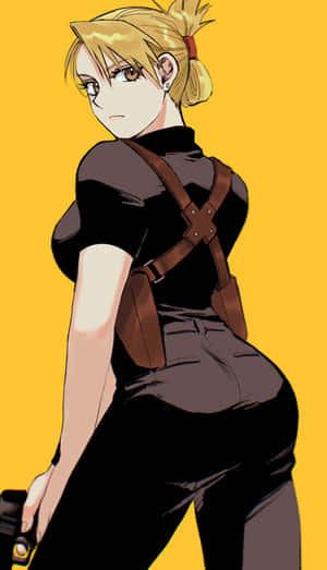金髮動漫女性在黃色背景下穿著黑色服裝手持槍支。 — 華為Pura X View 壁紙