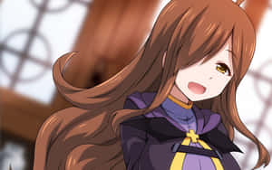 長棕色頭髮和金色眼睛的動漫女孩，穿著紫色和黃色服裝微笑。 — 搞笑動漫 壁紙