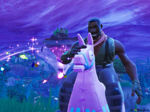 Fortnite角色在紫色暮色幻想景觀中騎著發光的粉紅色羊駝。 — 電玩遊戲 GIF 壁紙