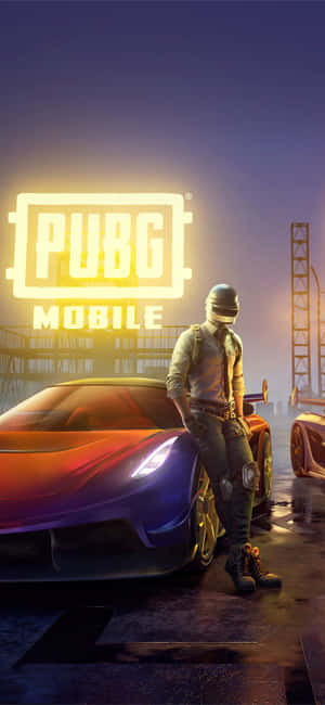 夜晚在發光的PUBG Mobile招牌下，遊戲角色靠著一輛跑車。 — 電玩遊戲 GIF 壁紙
