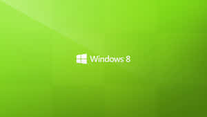Windows 8標誌在綠色漸變背景上 — 黑色 Windows 10 壁紙