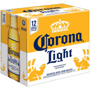 一個12罐裝的Corona Light啤酒盒，側面顯示一瓶冰凍啤酒。 — 麥迪遜·比爾 壁紙