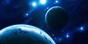 兩顆行星漂浮在繁星點點的藍色星雲中，伴隨著發光的恆星和宇宙塵埃。 — 宇宙 壁紙