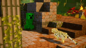 在Minecraft叢林場景中，一個綠色爬行者和一隻豹貓，背景有石階和火焰。 — 可愛 Minecraft 壁紙