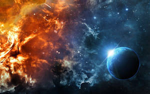 一顆藍色行星在深空中圍繞熾熱的橙色星雲和閃爍的星星運行。 — 火之翼 壁紙