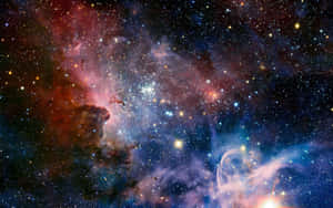 深空中帶有發光星體的彩色星雲。 — 太空 壁紙
