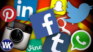 社交媒體應用程式圖標集合，包括 Facebook、Instagram、Twitter 和 Snapchat。 — 社群 壁紙