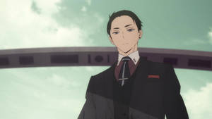 動漫男子穿著正式西裝站在彎曲結構下，綠色天空背景 — 黑色動畫gif 壁紙