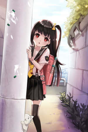 穿著校服的動漫女孩躲在柱子後面，附近有兩隻貓。 — Huawei MatePad 12 X (2025) 壁紙