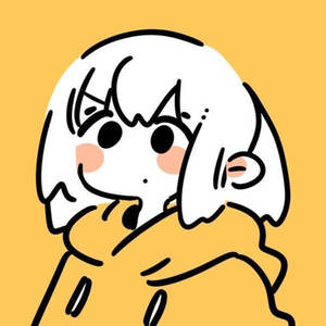 一個微笑的白髮動漫女孩穿著黃色連帽衫擁抱自己。 — 卡通 壁紙