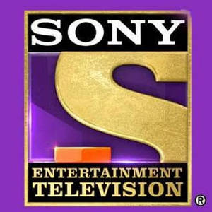 Sony Entertainment Television標誌，金色字體和紫色背景。 — 簡約 壁紙