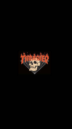 Thrasher雜誌標誌，帶有頭骨和火焰，黑色背景 — Thrasher 壁紙