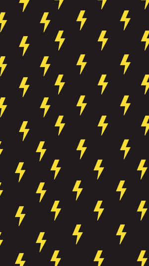 黑色背景上的黃色閃電圖案 — 閃電 壁紙