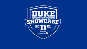藍色背景上的 Duke Veterans Day Weekend Showcase 2021 標誌 — 海軍藍 壁紙