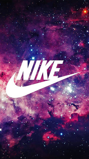 Nike標誌置於色彩繽紛的星空太空背景上。 — 嗖嗖聲 壁紙