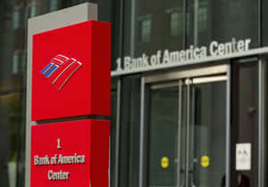 玻璃建築前的紅色Bank of America Center標誌 — 美國銀行 壁紙