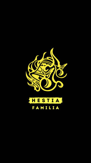 黃色火焰風格標誌，文字 HESTIA FAMILIA 在黑色背景上。 — 家庭 壁紙