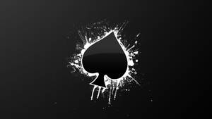 深色背景上的黑色黑桃圖標，帶有白色油漆飛濺 — 純黑 壁紙