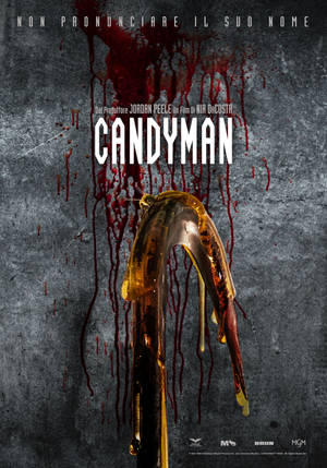 一個血淋淋的鉤子靠在灰色牆上，牆上有'Candyman'和義大利語警告文字。 — OnePlus Pad 2 Pro 壁紙