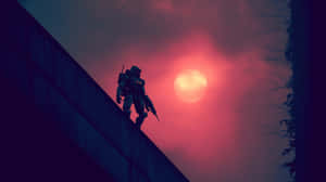 一個穿著盔甲的士兵在日落時站在建築物邊緣，天空呈紅色 — 日落 壁紙