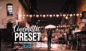 撐傘的人在夜晚的雨中城市街道上，在發光的燈籠下行走。 — 城市燈光 壁紙