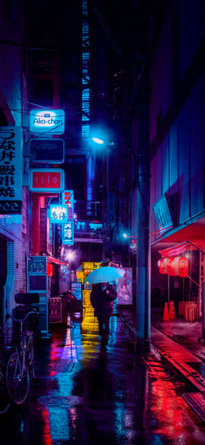 夜晚在東京霓虹燈小巷中撐傘行走的人。 — 城市燈光 壁紙