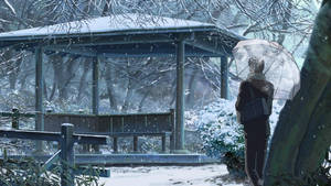 冬日森林中撐傘的人靠近雪覆蓋的涼亭 — 新海誠 壁紙