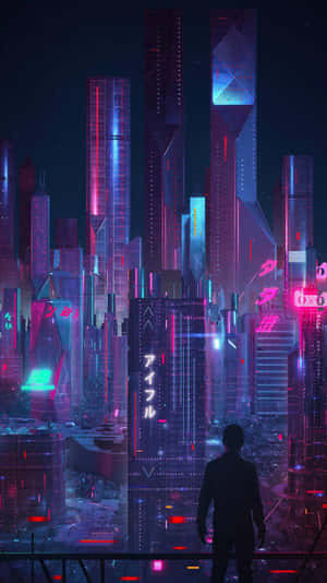一個人凝視著夜晚發光的未來城市的剪影。 — 賽博龐克城市 壁紙
