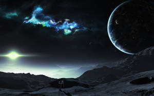 一個人站在發光的恆星和遙遠行星下的荒蕪外星景觀中。 — 動畫風景動圖 壁紙