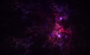 在深空中閃耀著星星的鮮豔紫色和粉紅色星雲。 — 淺紫色系美學 壁紙