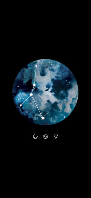 一個帶有星星和占星符號的天體時鐘，背景是星雲。 — Galaxy A56 壁紙