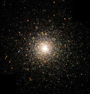 在黑暗宇宙中明亮發光的密集星團。 — 宇宙 壁紙