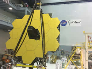 詹姆斯·韋伯太空望遠鏡在NASA無塵室中建造 — NASA 動態圖片 壁紙