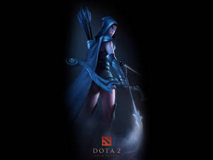 Dota 2 角色卓爾遊俠身穿藍色兜帽服裝，在黑暗迷霧中手持弓箭。