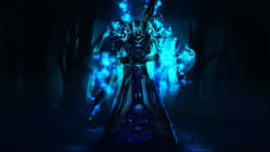在黑暗森林中發光的藍色魔法人物。 — 魔法動圖 壁紙