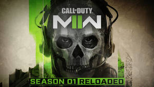 戴著遊戲耳機的頭骨，帶有綠色燈光和Call of Duty MW Season 01 Reloaded文字。 — 綠色火焰 壁紙
