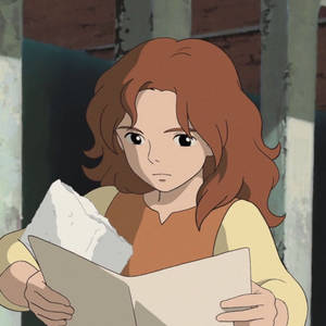 一個棕色頭髮的年輕動漫女孩在磚砌小巷裡看書。 — 亞莉亞蒂 壁紙