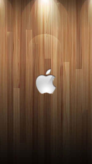 Apple標誌在木質背景上帶有聚光燈效果 — iPhone 6s Plus 壁紙