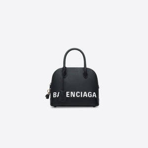 黑色Balenciaga手提包，白色標誌和金色五金件，白色背景。 — 巴黎世家 壁紙