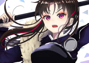 紫色眼睛的動漫女孩以動態姿勢握劍。 — 美麗的動畫 壁紙