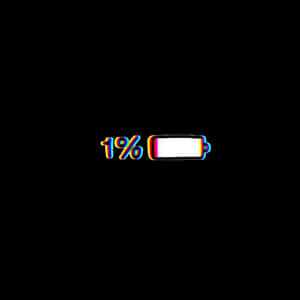 黑色背景上帶有彩虹故障效果的電量低圖示 — 灰色 壁紙