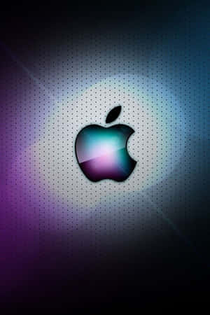 發光的Apple標誌在帶有紫色和藍色漸變燈光的穿孔背景上。 — 蘋果 壁紙