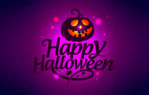 Happy Halloween 文字配上發光南瓜燈籠和閃爍光芒，紫色背景。 — 萬聖節恐怖 壁紙