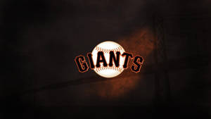 一個發光的棒球標誌，帶有「GIANTS」文字，襯托在黑暗的橋樑輪廓上。 — 酷棒球 壁紙