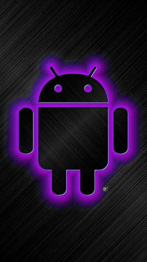 深色拉絲金屬背景上的發光紫色Android機器人圖示。 — 花朵 壁紙