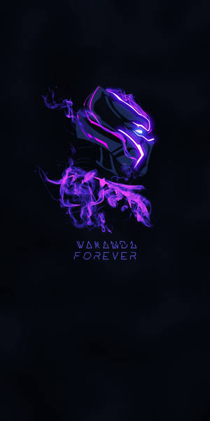 霓虹紫色和藍色裝甲頭盔，帶有煙霧效果和 Waranda Forever 文字。 — 紫色動漫美學 壁紙