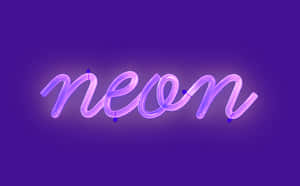 發光的紫色霓虹燈牌，在深紫色背景上拼寫出 neon。 — 霓虹燈 壁紙