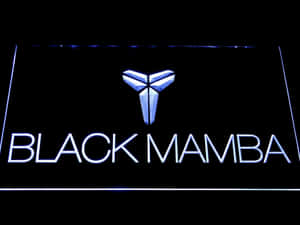 帶有 Black Mamba 標誌和文字的霓虹燈牌，發出藍色光芒。 — 科比· Bryant 壁紙