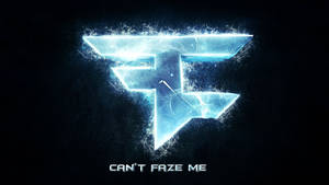 發光藍色 Faze Clan 標誌帶有電火花和文字 Can't Faze Me。 — 簡約 壁紙